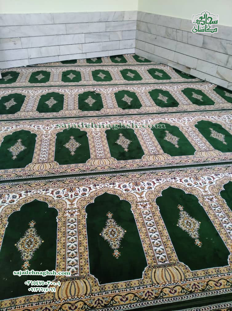 نصب فرش مخصوص مسجد در دانشگاه فنی دختران اراک